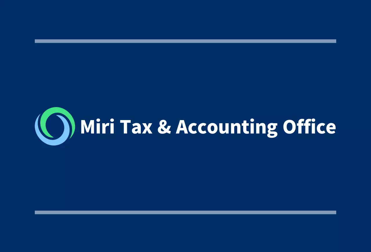 Balsa kantor publik berwarna biru tua dengan logo dan nama kantor pajak dan akuntansi