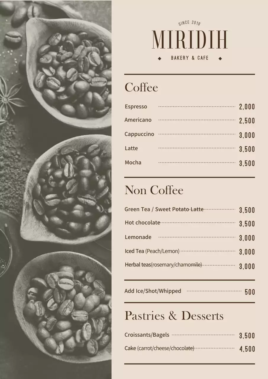 Poster menu kafe dengan foto-foto dalam warna krem yang hangat