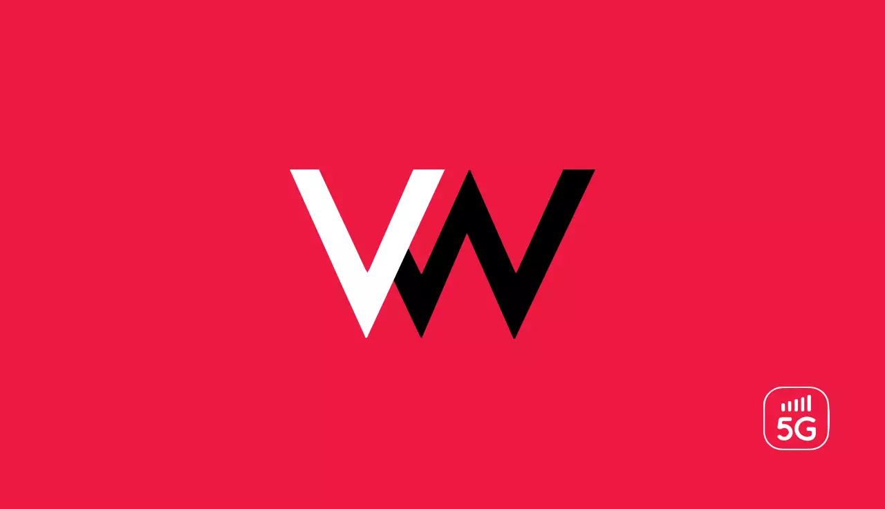 Red Modern Telecommunications Business Card