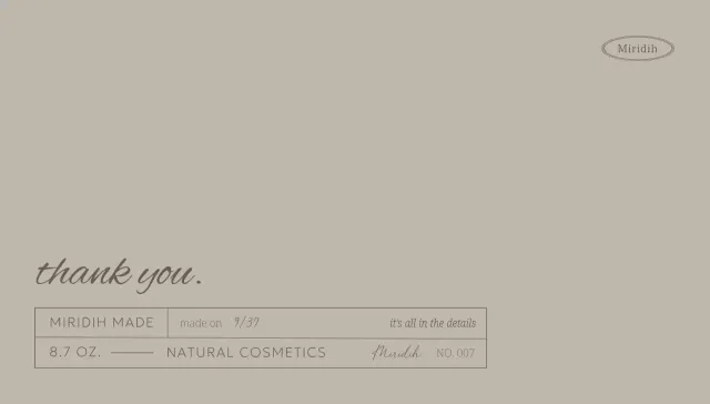 Amplop ucapan terima kasih bermerek dengan warna, teks, dan garis yang lembut