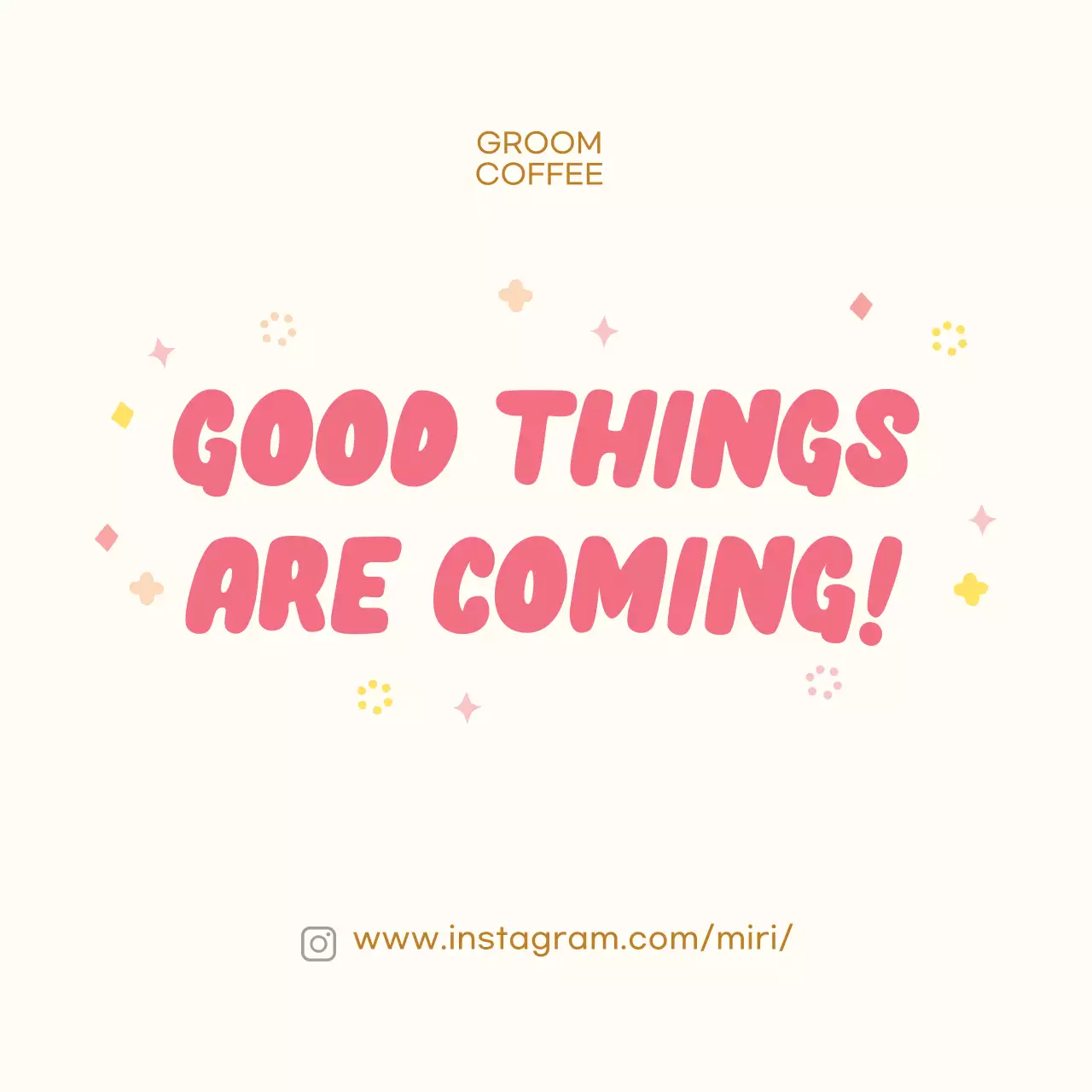 Promover um café giro com letras cor-de-rosa