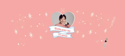 Bicchieri di carta rosa con merchandise delle celebrità