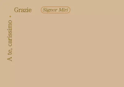 Un design semplice, beige, basato sul testo, con un concetto semplice di gratitudine.