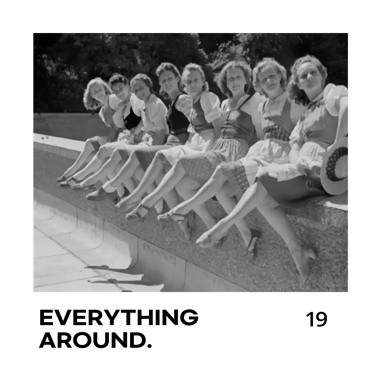 Merchandise dengan foto vintage hitam putih dan teks dalam bahasa Inggris