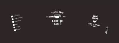 Bicchiere di carta con menu per bevande da bar in nero