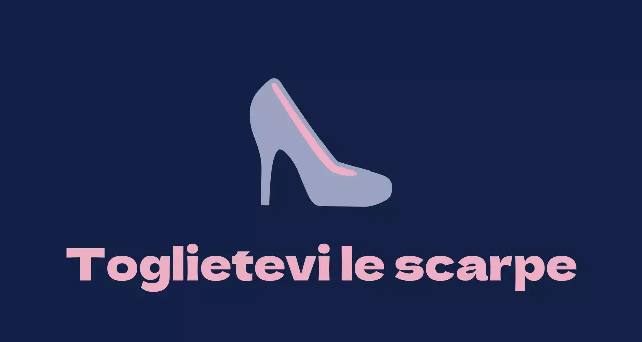 Scarpe da ballo su sfondo blu navy con un cartello che invita a togliersi le scarpe.