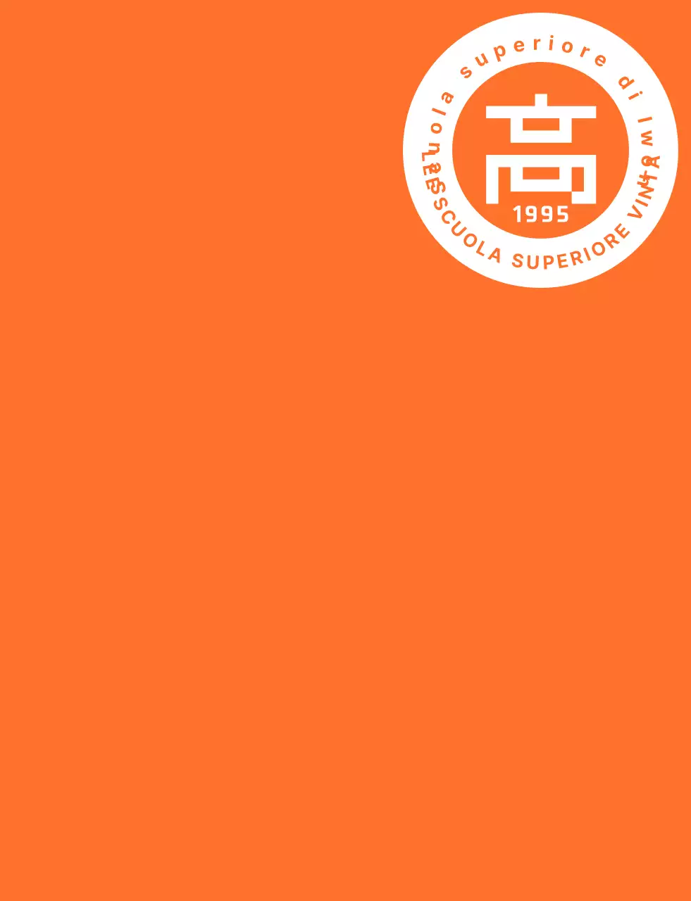 T-shirt per il personale del festival delle scuole superiori con logo a emblema arancione e bianco.