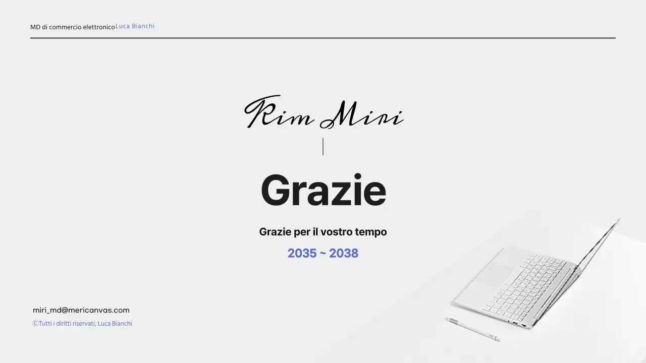 Curriculum portfolio semplice e professionale in azzurro e giallo chiaro