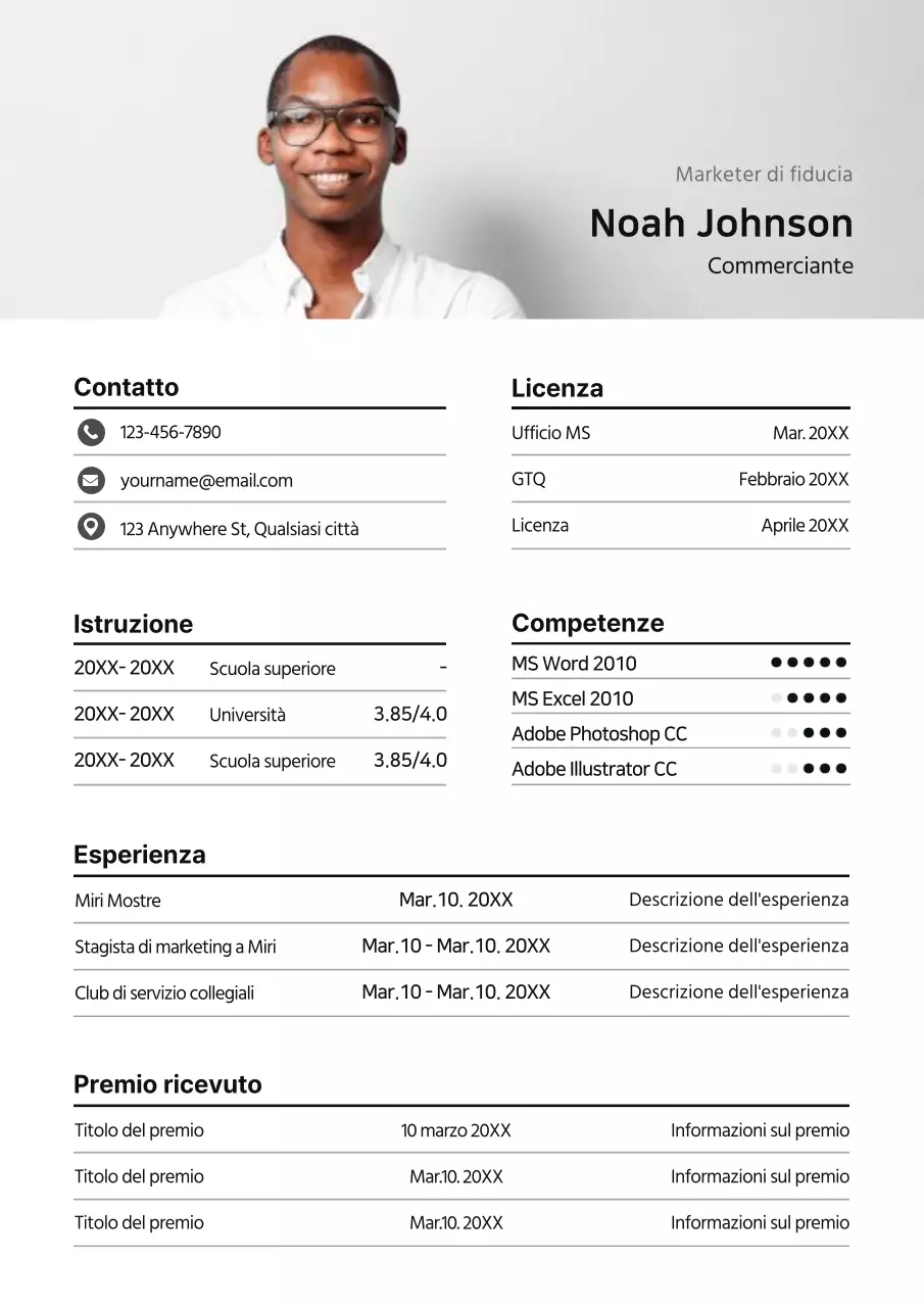 Modulo curriculum grigio e pulito