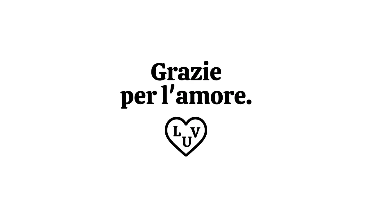 Una busta di ringraziamento semplice e di marca con testo nero e un'illustrazione a forma di cuore.