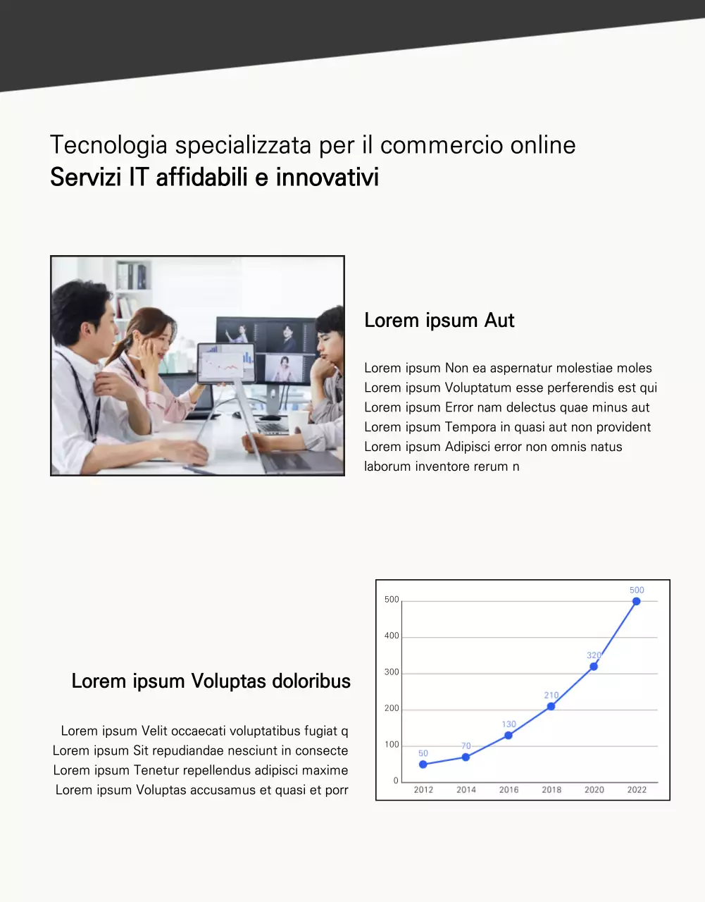 Postazione di lavoro pulita e semplice con accenti blu menta