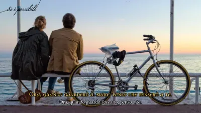 Recensioni di film con concetto di barra dei sottotitoli gialla e bianca