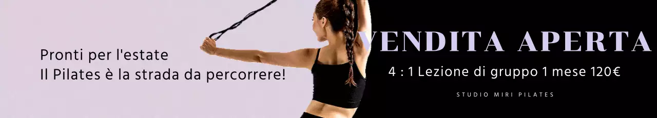 Offrite uno sconto su una lezione di pilates guidata da un messaggio con la foto di una donna in malva.