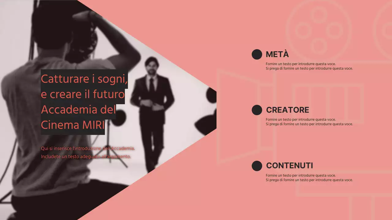 Promozione della Film Concept School in rosa vintage e beige