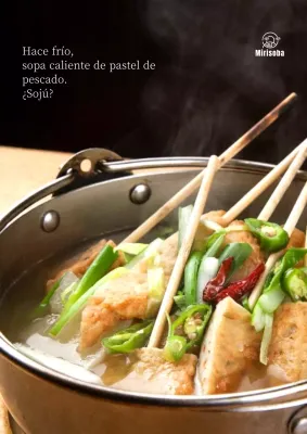 Promocione la sopa de pastel de pescado con imágenes de alimentos