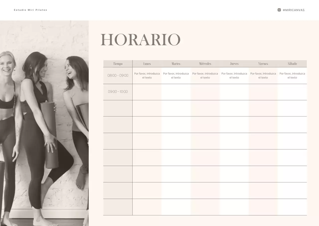 Calendario de Pilates con un emotivo diseño fotográfico en tonos beige-marrón