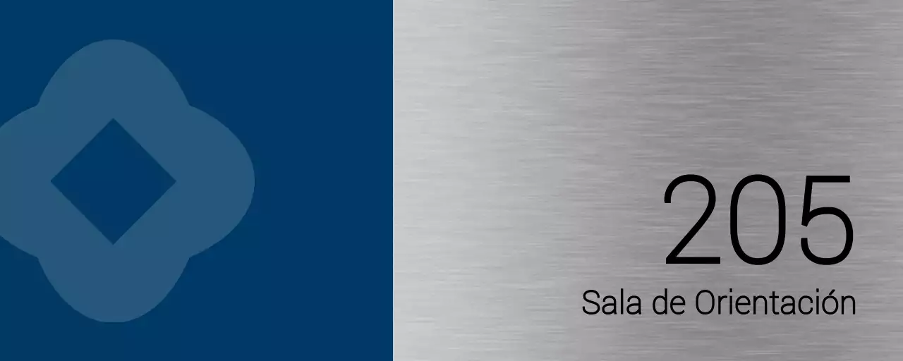 Nombres de aulas universitarias con sencillas formas azules y negras como acento