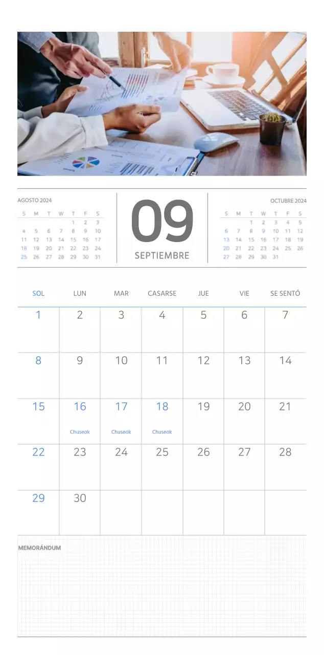 Calendario de pared en azul y blanco