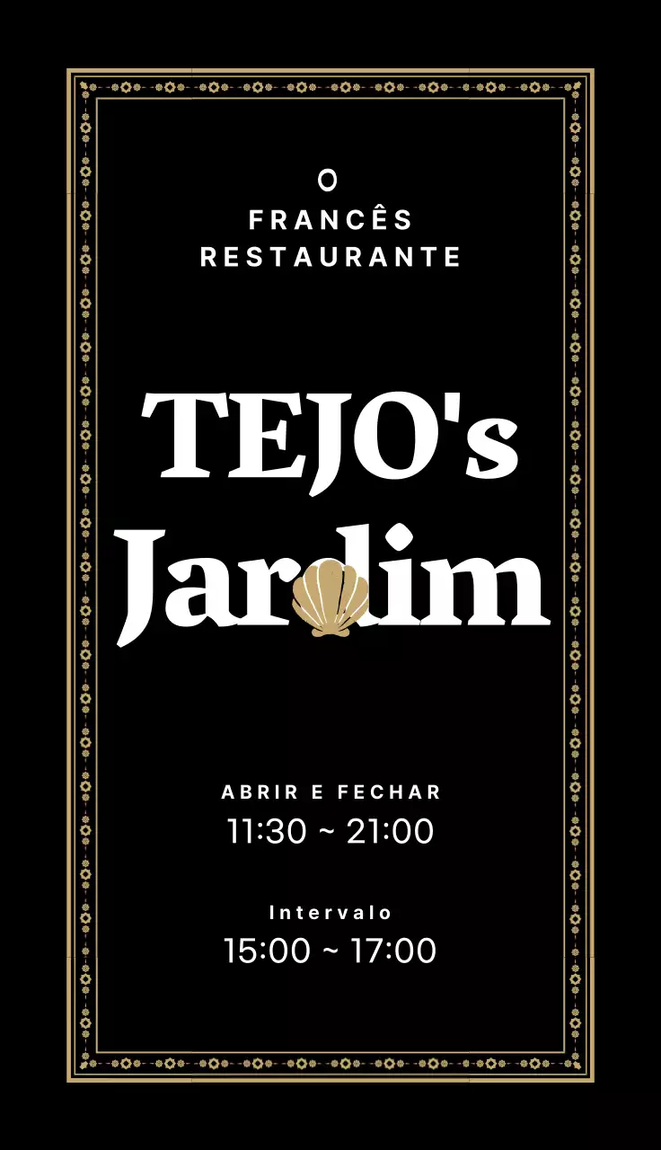 Restaurante de estilo clássico com molduras ornamentadas em ouro preto