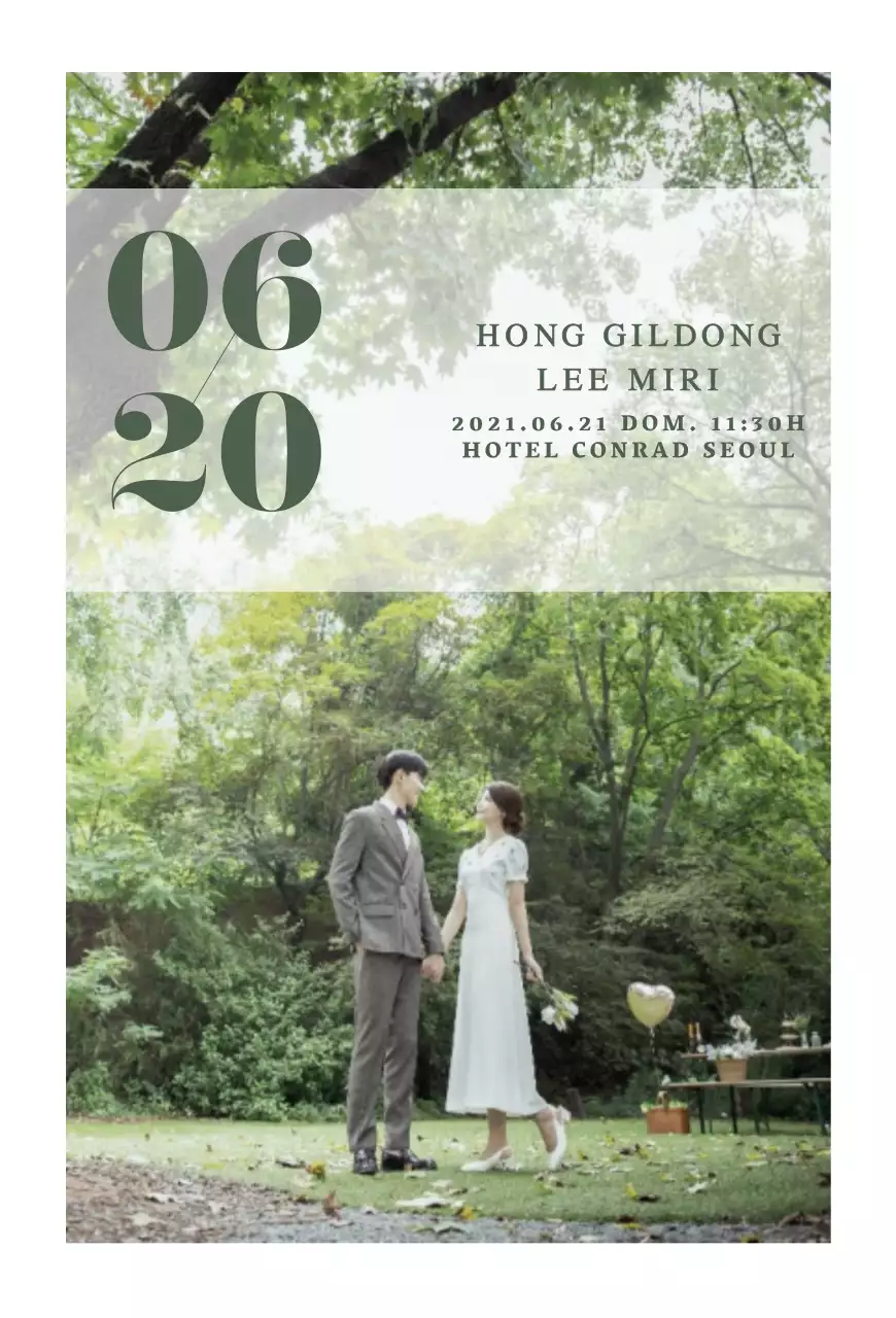 Convite de casamento com fotografia inspirada na natureza verde e na floresta postal vertical