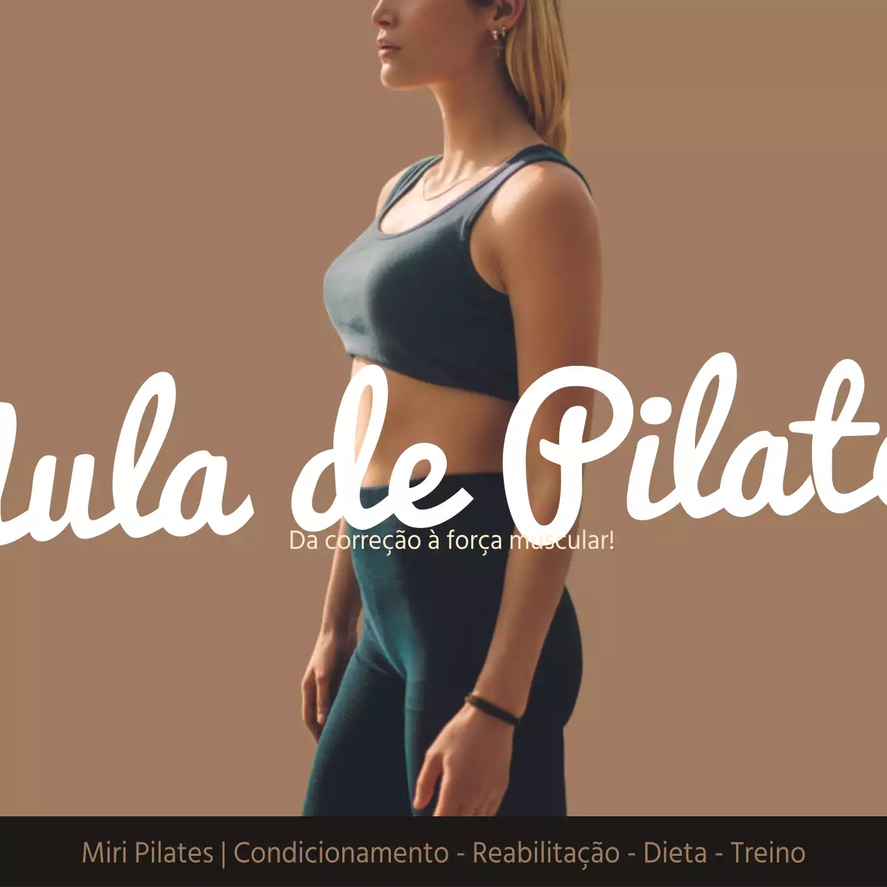 Mulher em fato de treino sobre fundo bege
