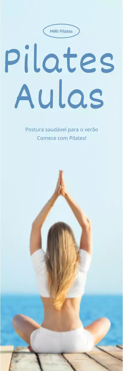 Mulher a fazer Pilates num fundo de praia