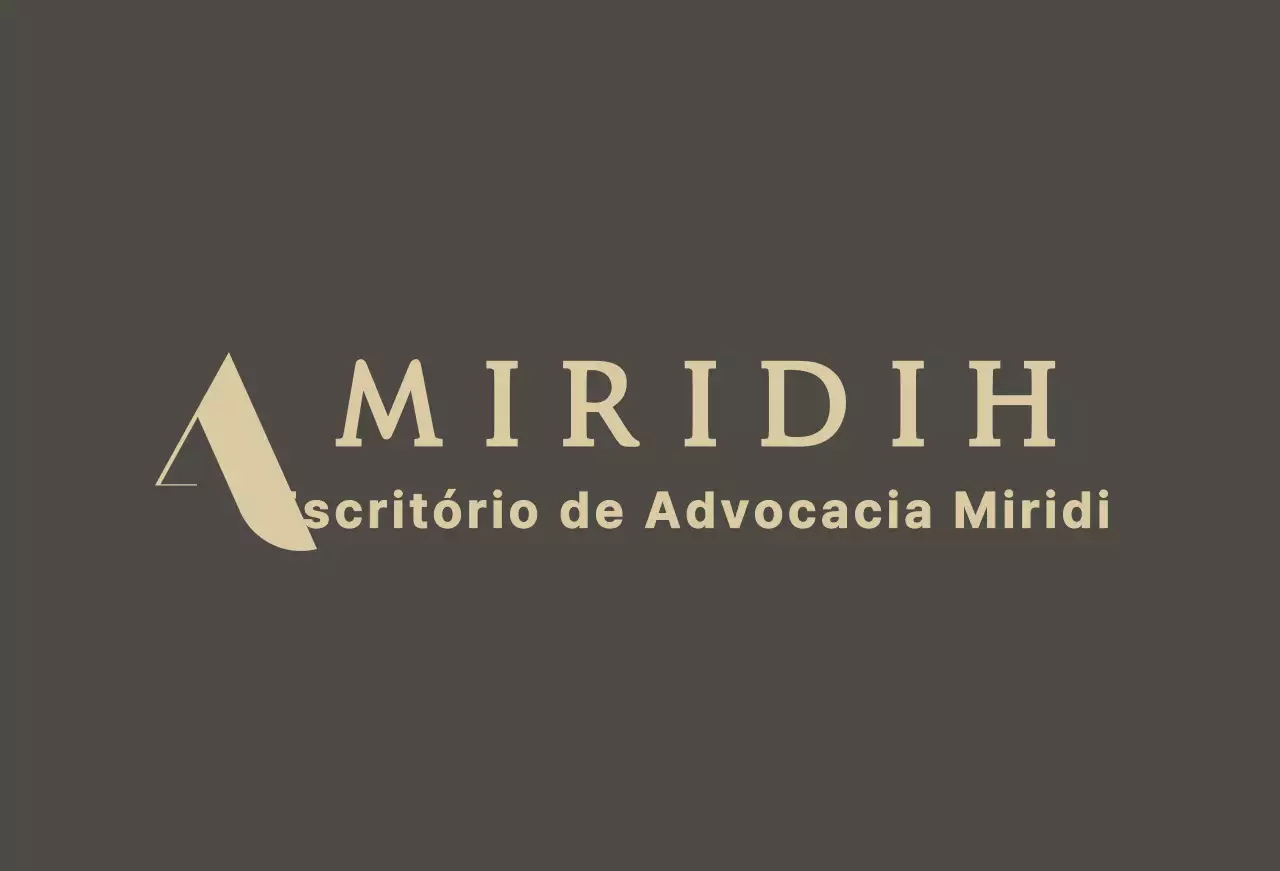 Uma balsa castanha de aspeto elegante e dispendioso com o logótipo e o nome do seu escritório de advogados.