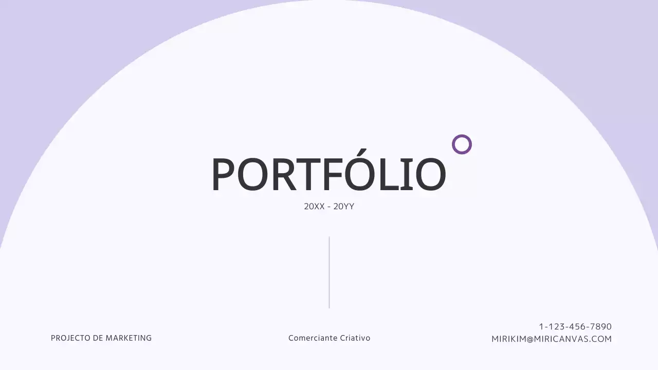 Um portefólio de design de marketing limpo