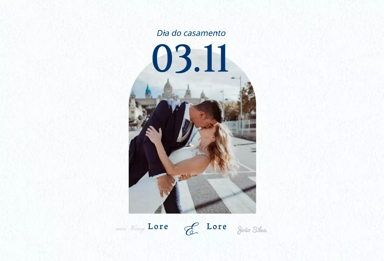 Convites de casamento com um conceito único de disposição de fotografias