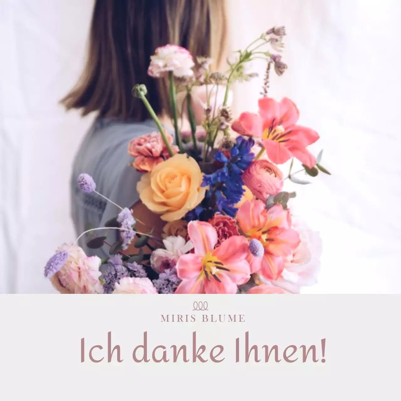 Foto Split Layout Florist in Vintage Pink