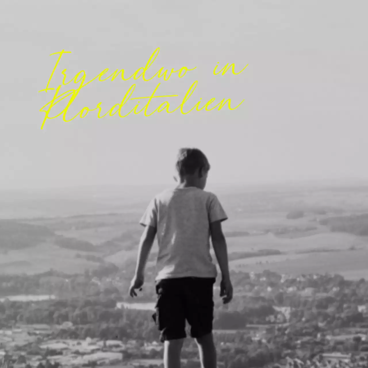 Sentimentale Artikel mit einem gelben und schwarz-weißen Foto vom Rücken und der Handschrift Ihres Kindes