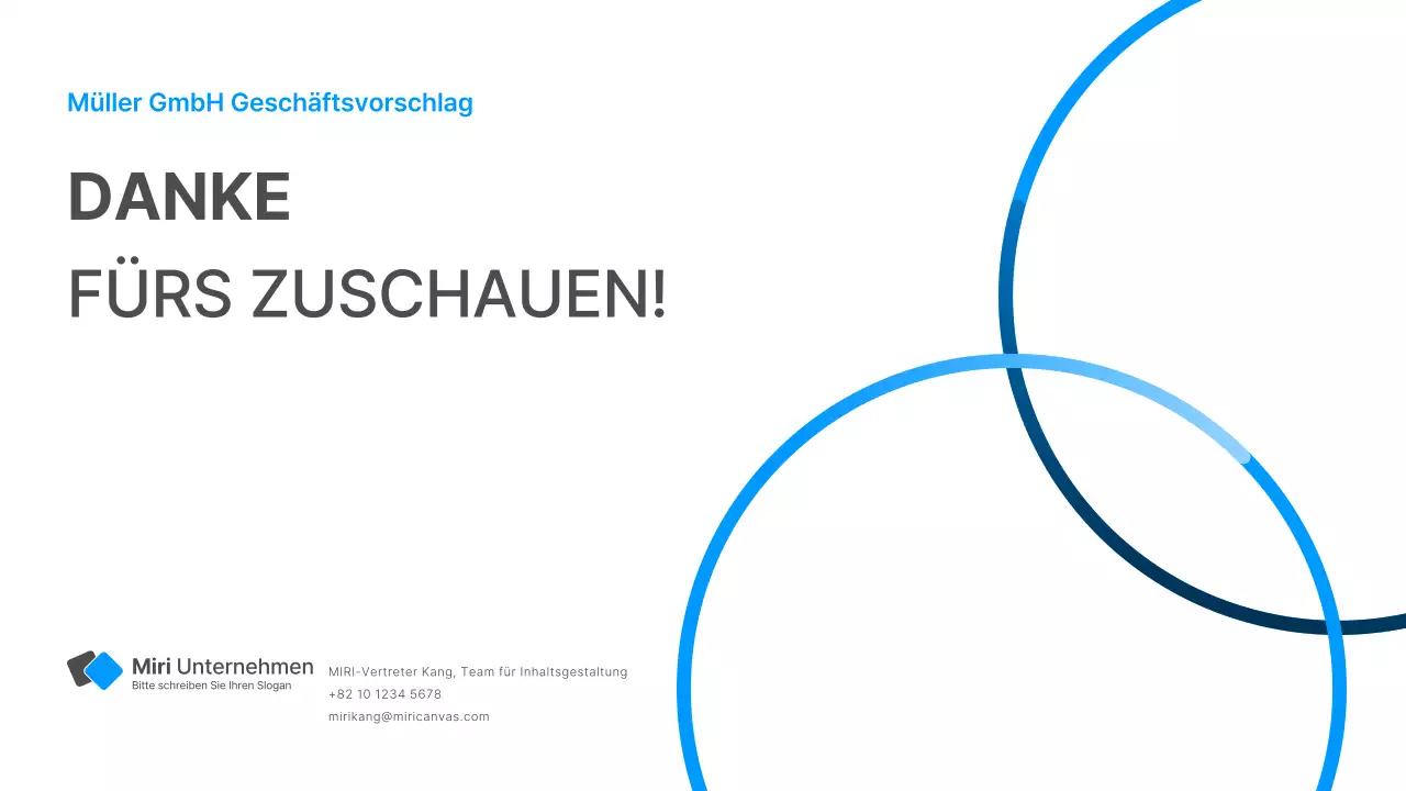 Geschäftsbericht mit einem modernen Farbverlauf in Weiß und Blau