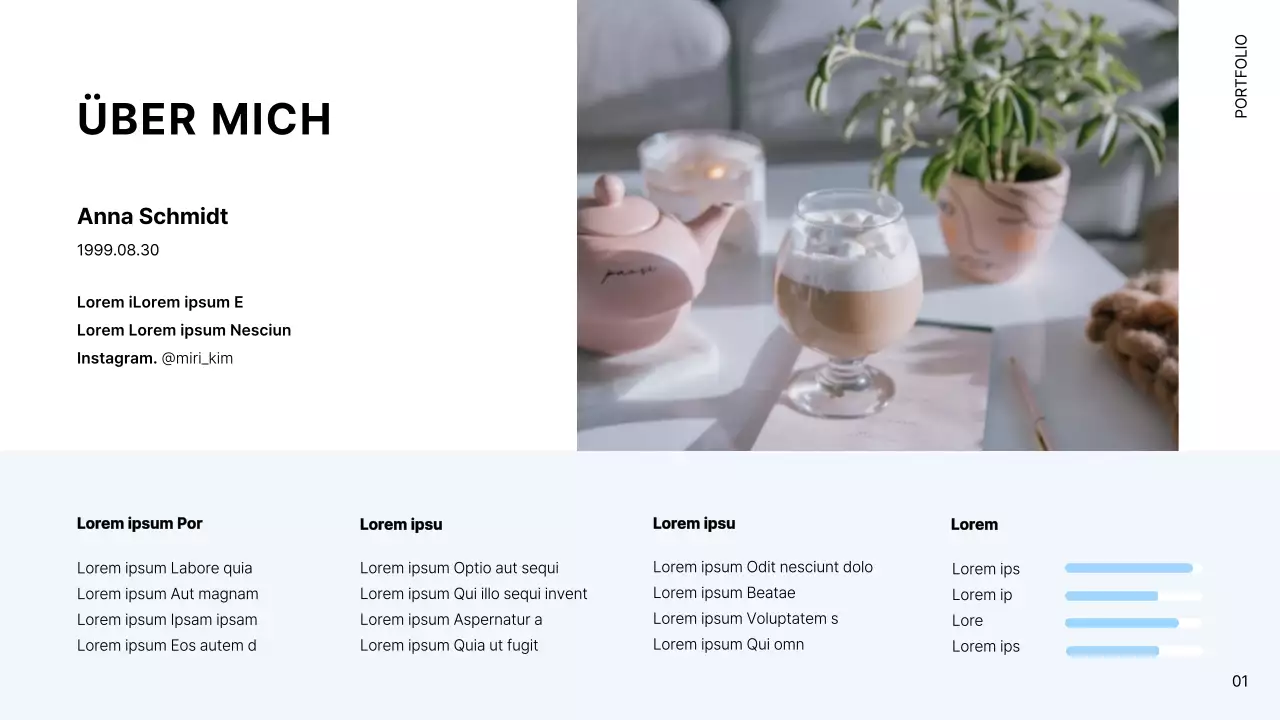 Einfache Innenarchitektenmappe in Weiß und Hellblau