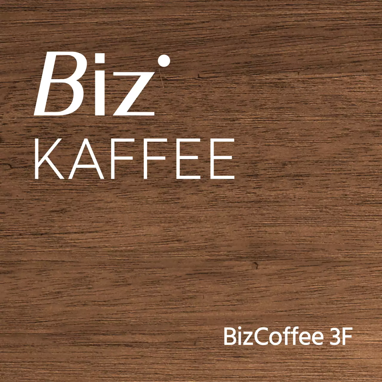 Eine schlichte Kaffeetafel aus Holz mit einem Text zum Thema Café und illustrierten Formen