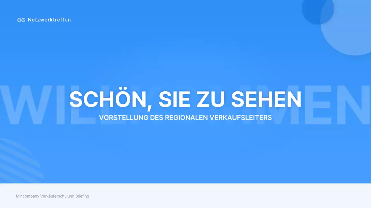 Schulung von Verkäufern mit blauen, dreidimensionalen Formen