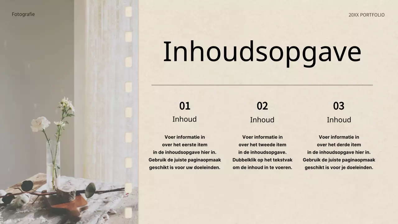 Portfolio met filmcamera-concepten in beige