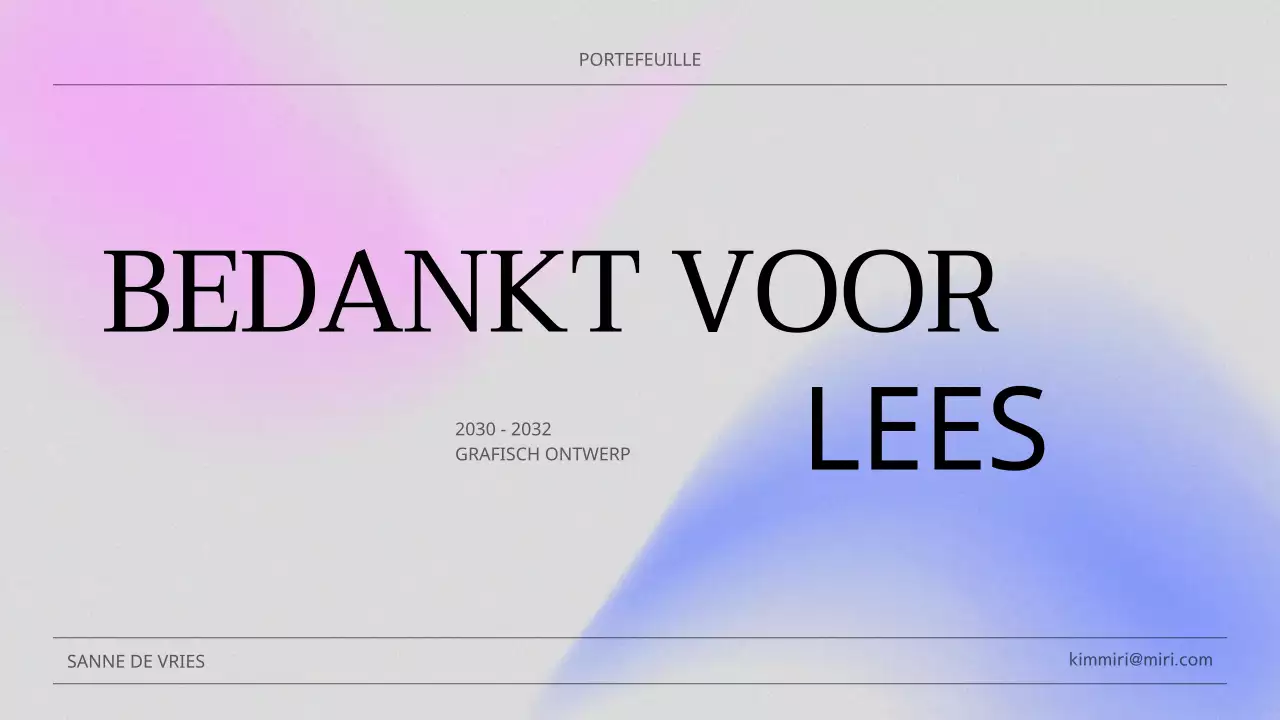 Een moderne portfolio in roze en blauw