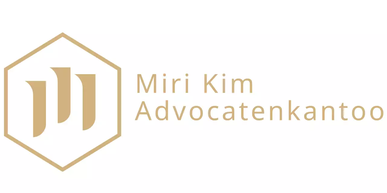 Een stijlvol, eenvoudig ontwerp in beige om een advocatenkantoor te promoten.