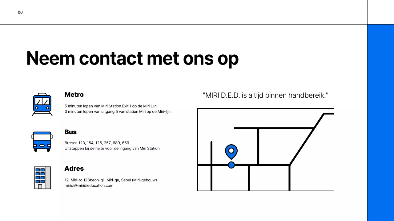 Een eenvoudige wit-blauwe onderwijsprospectus