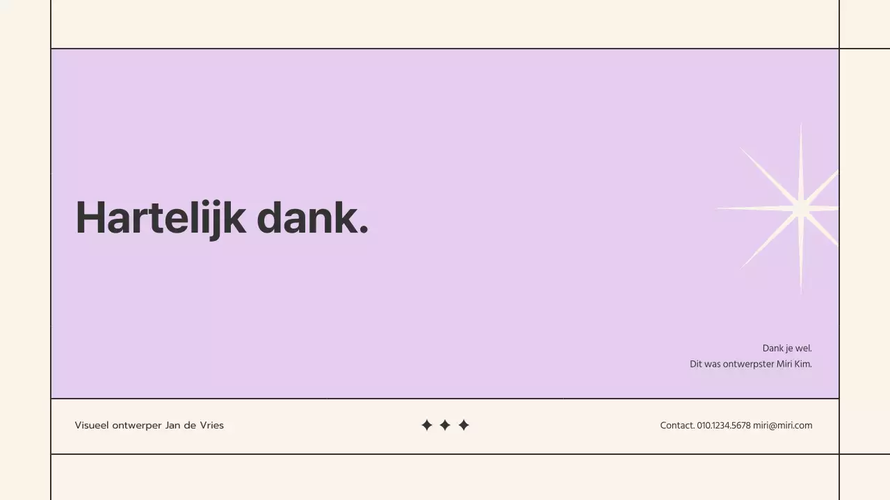 Een eenvoudige portfolio in beige en mauve voor de zoektocht naar een baan