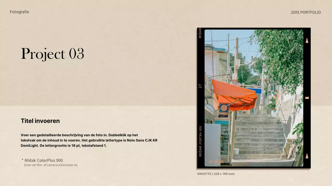 Portfolio met filmcamera-concepten in beige