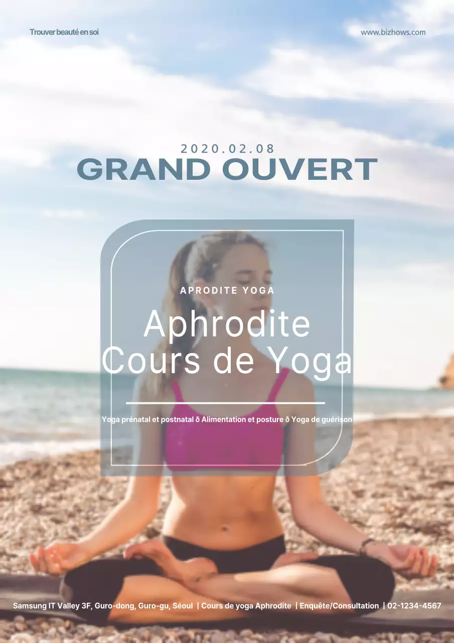 Promouvoir l'ouverture d'une école de yoga avec la photo d'une femme faisant du yoga en bleu.