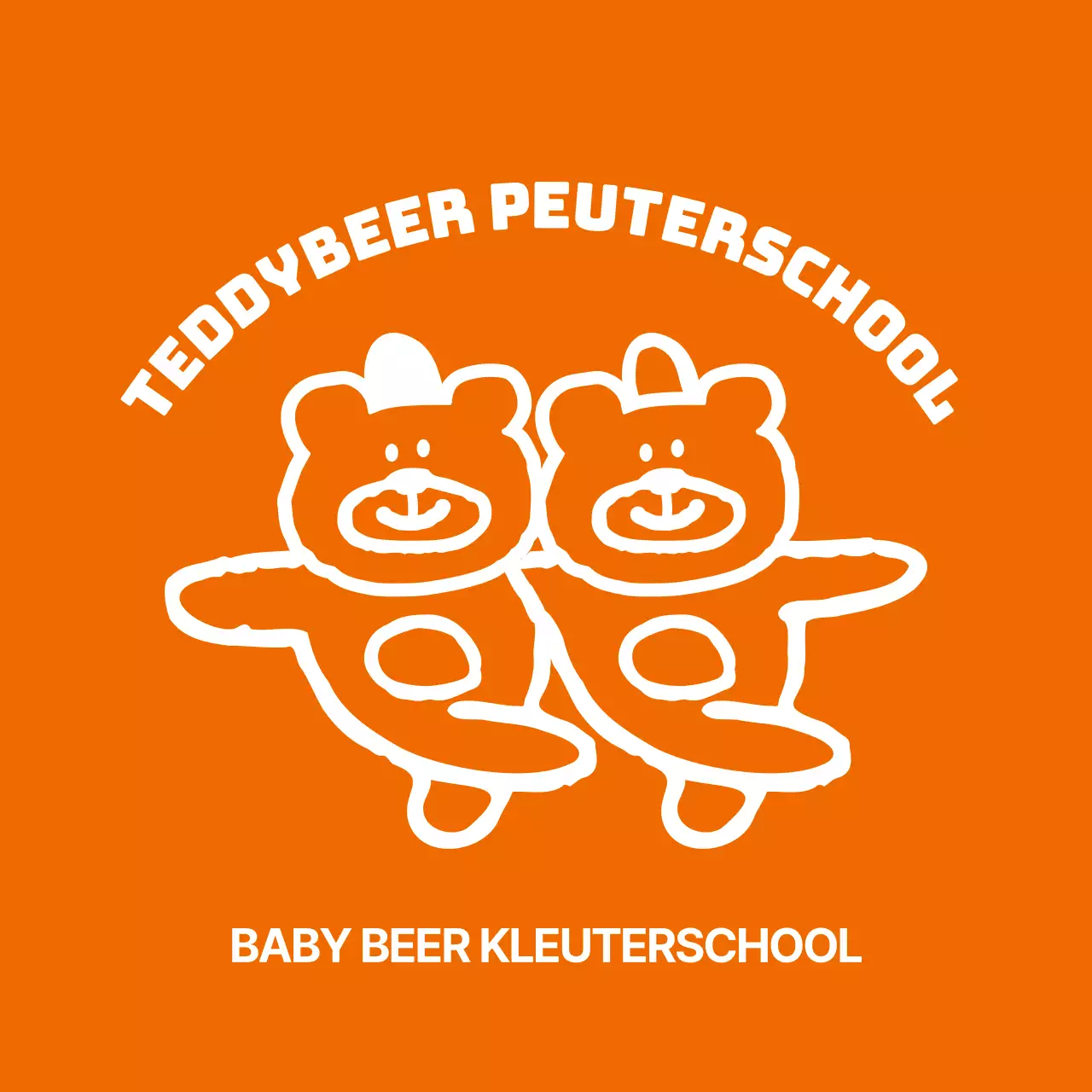 Groep t-shirt voor een kleuterpicknick met een oranje en witte illustratie van een vriendelijke beer.