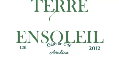 Marchandise de café avec texte conceptuel vert foncé et luxueux