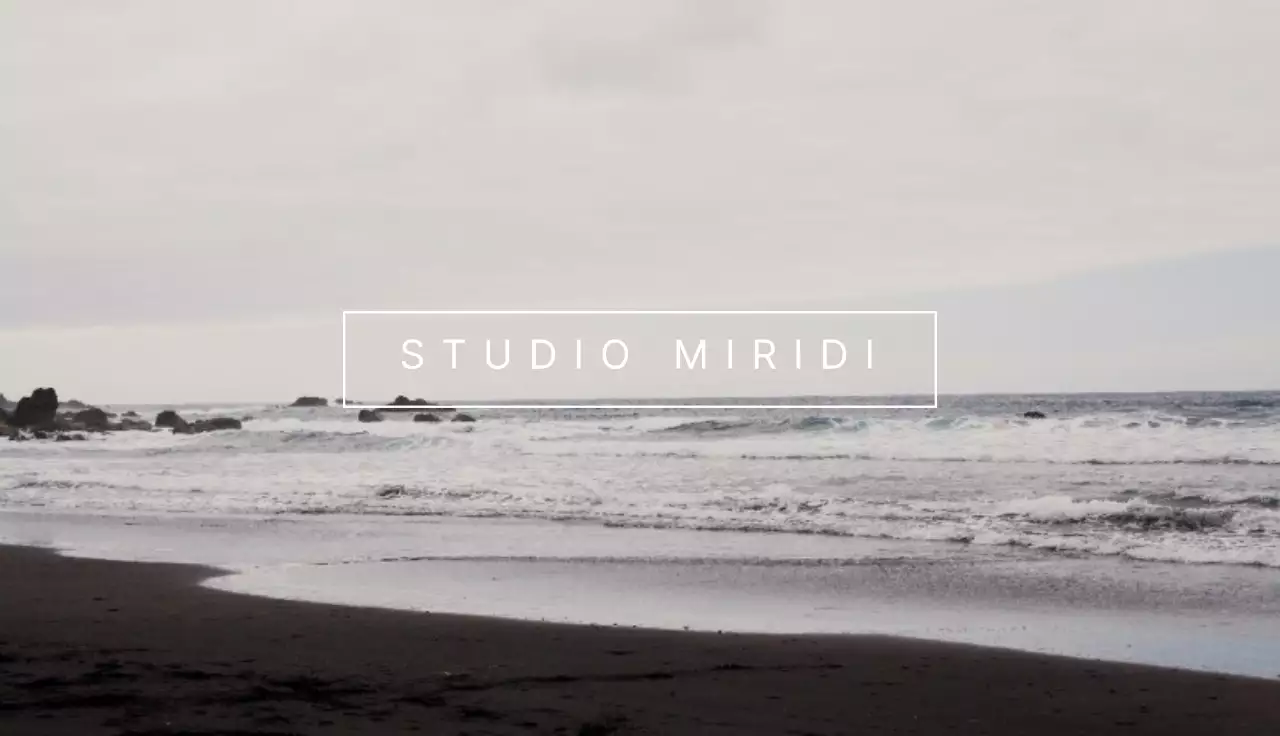 Studio Simplevada gris