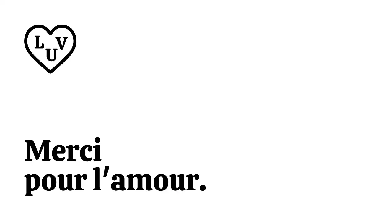 Une enveloppe de remerciement simple, portant la marque, avec un texte noir et une illustration en forme de cœur.