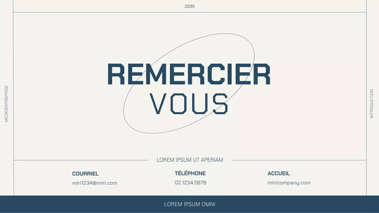 Mise en page simple en beige et marine pour un profil d'entreprise