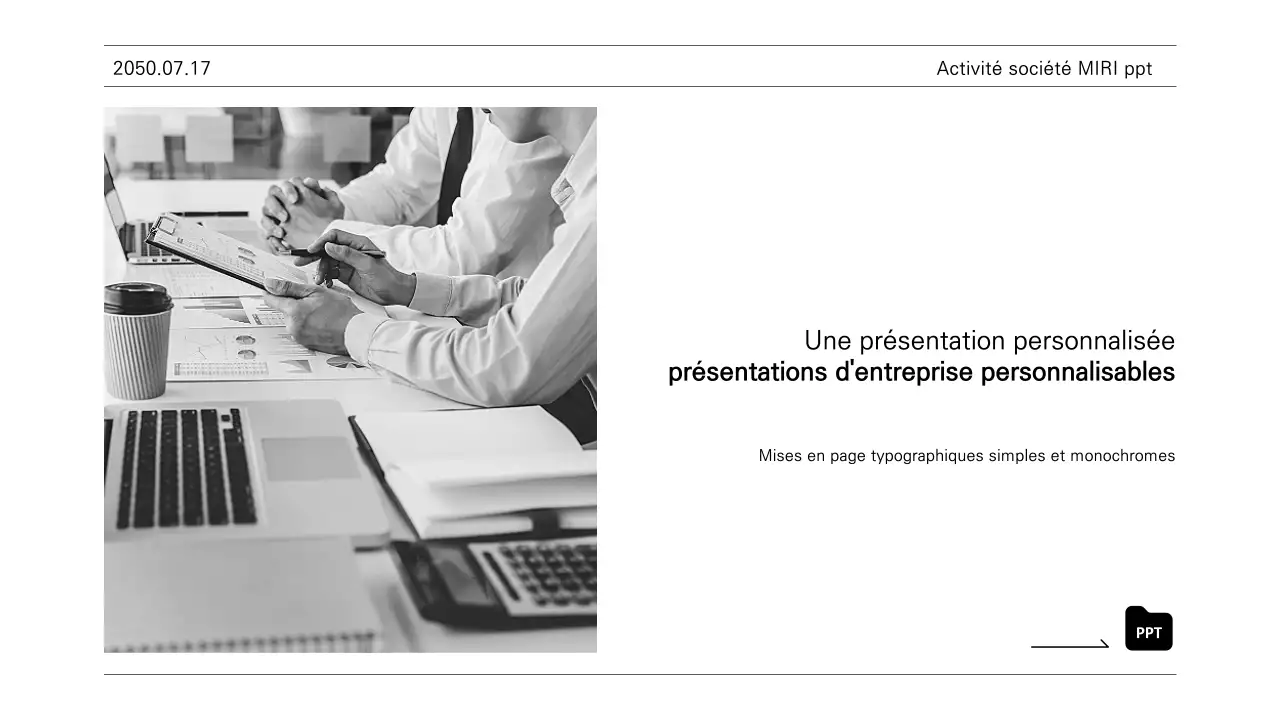 Un rapport d'activité simple en noir et blanc