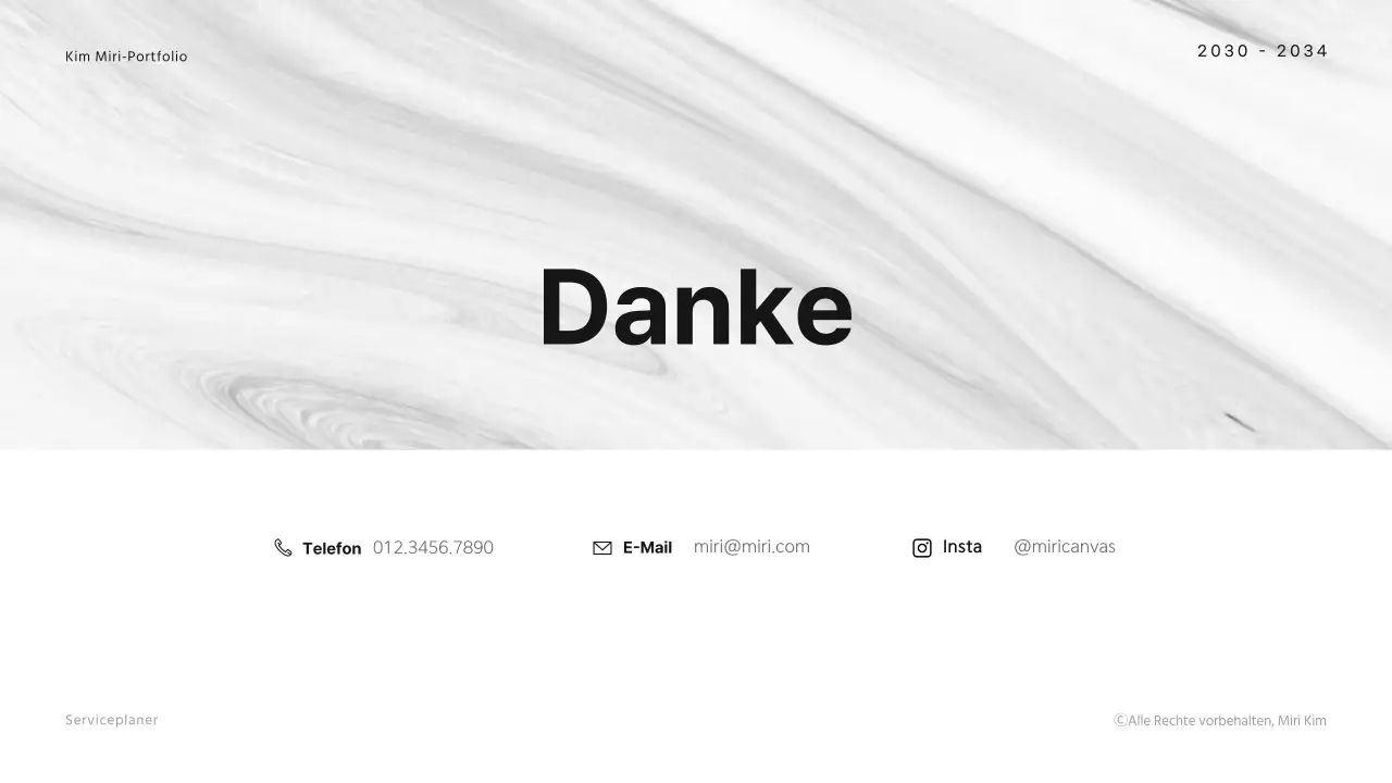 Einfache Studentenmappe in Weiß und Schwarz