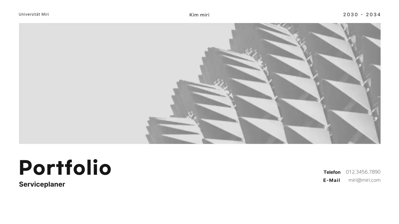 Einfache Studentenmappe in Weiß und Schwarz